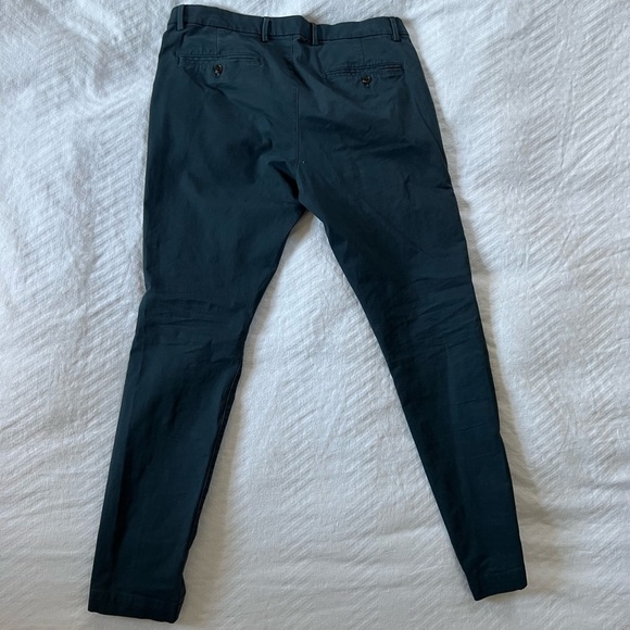 Gap for Good essential khaki skinny pants size 34x32 - Picture 6 of 6